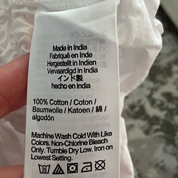 Madewell Smocked Button-Front Top in Poplin - Eyelet White - Picture 10 of 11